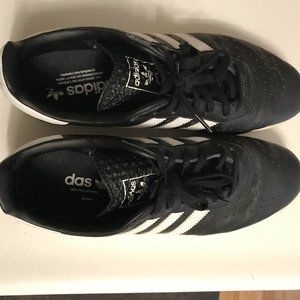 Adidas sambas in great shape size 9 men's